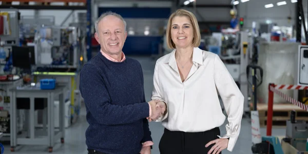 Christoph Stark hands over the role of CEO at imes-icore to Sabine Bois